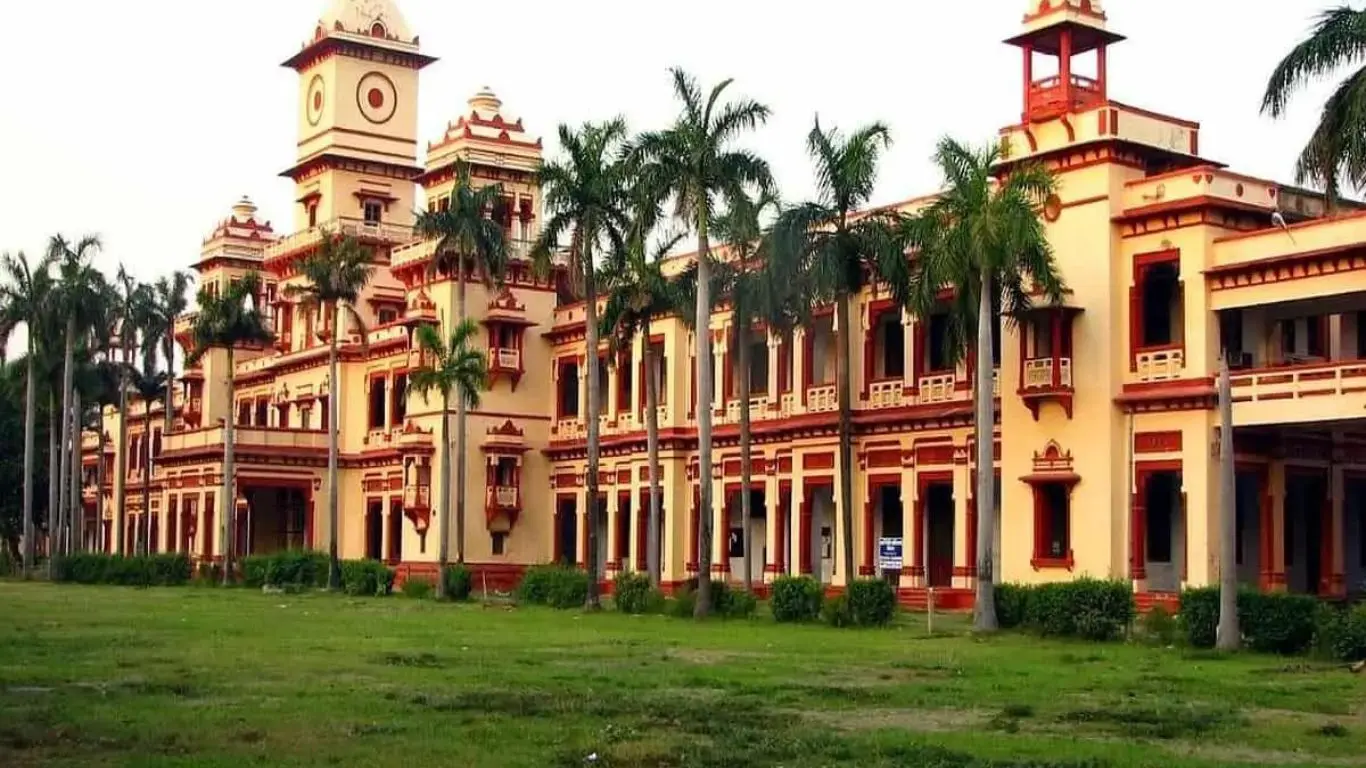 Banaras Hindu University: Pusat Pendidikan Bersejarah di India