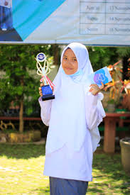 Cara Menjadi Murid Berprestasi Meski Bukan Anak Pintar