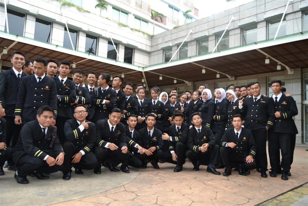 Sekolah di Kapal: Model Pendidikan untuk Anak-Anak Nelayan yang Selalu Berpindah